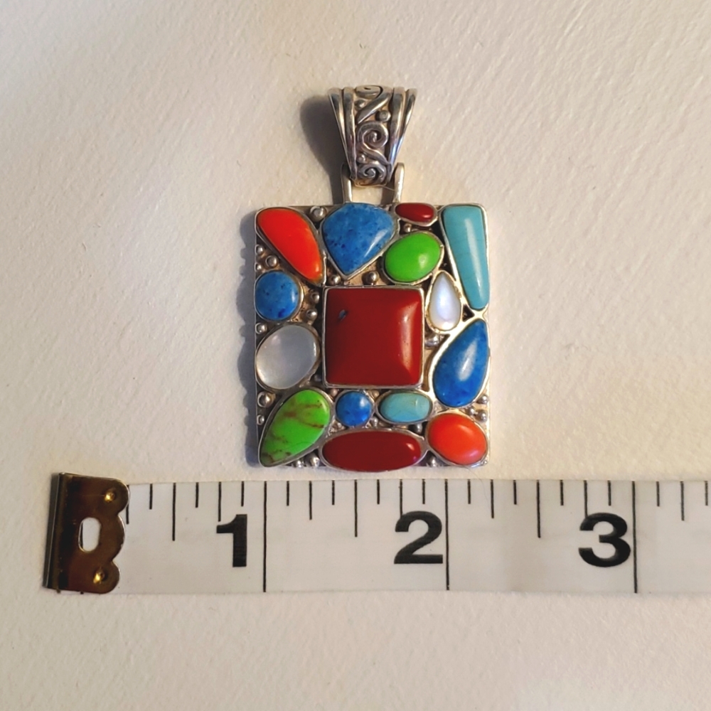 Y2k Gemstone pendant